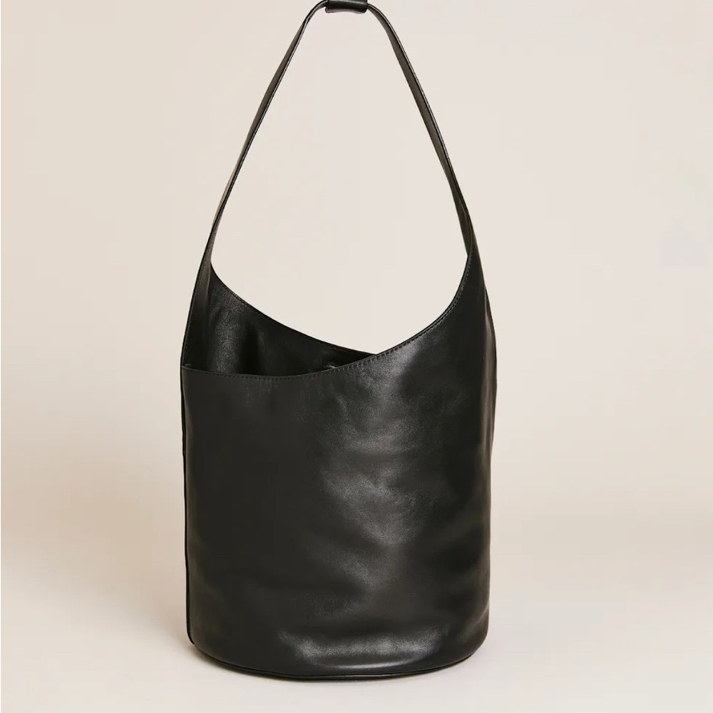 Reformation Medium Silvana Leather Bucket Bag Black - Like New